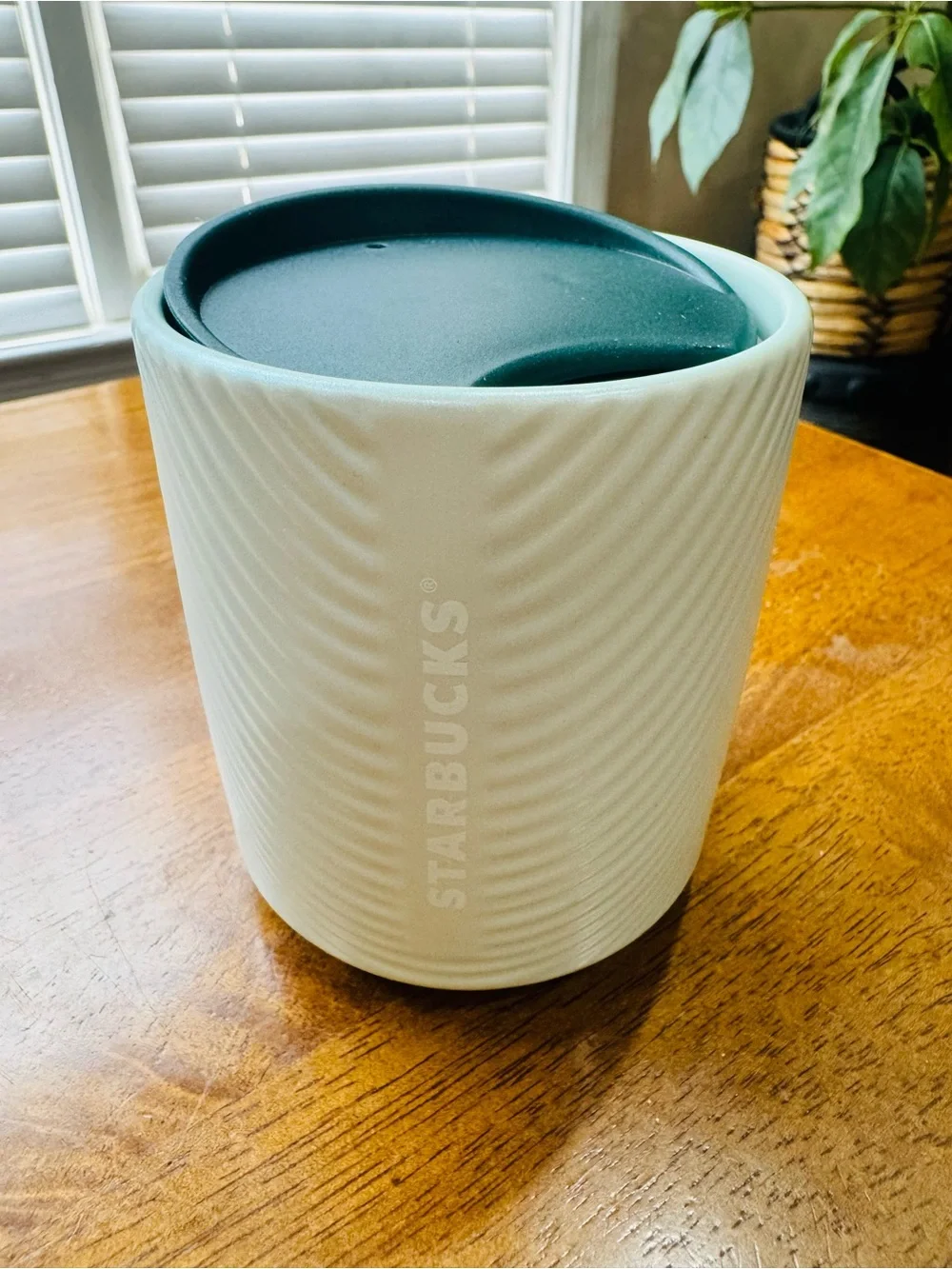 Ltd. Edition Starbucks Mint Green Pearlescent Ceramic 8 oz. Cup with twist Lid